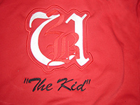 Jacke mit Emblem bestickt